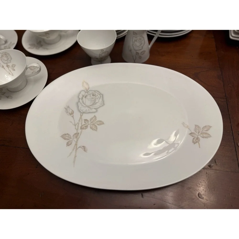 Rosenthal Classic Rose 57pc Pristine China Service, 15